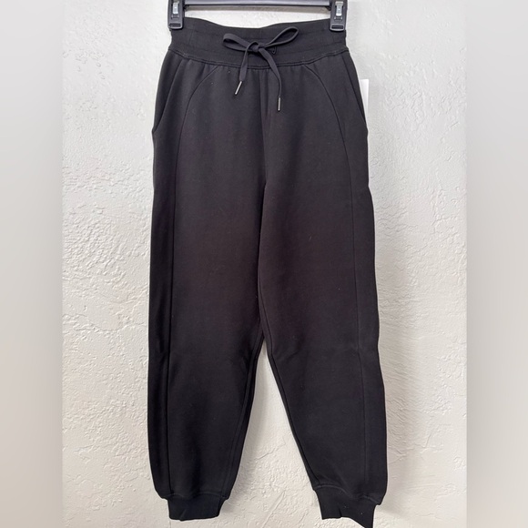 NWT lululemon Scuba High-Rise Relaxed Black Jogger Pants size 0 - Picture 2 of 11